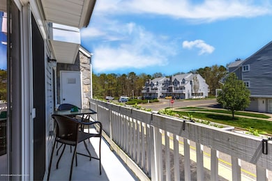 906 Scarlet Oak Ave, Toms River, NJ 08755 - photo 6