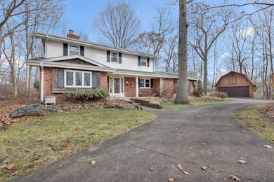 2550 Harmony Cir, Brookfield, WI 53045 - photo 3