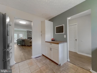 23339 Red Oak Ct, California, MD 20619 - photo 5