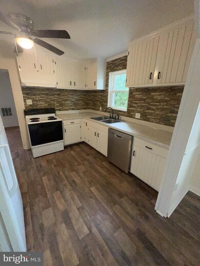 118 Dunbar Ln, Winchester, VA 22603 - photo 5