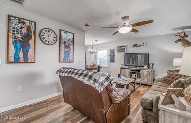 135 Anderson Ln