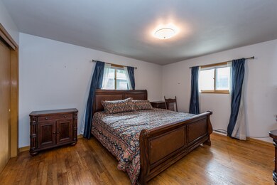 2031 N Jackson St, Waukegan, IL 60087 - photo 6
