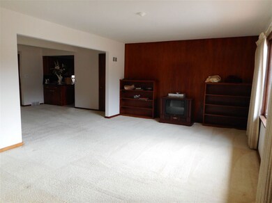 1806 Pin Oak Dr, Cedar Falls, IA 50613 - photo 5