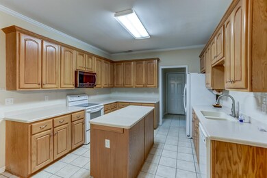 70 Austin Dr, Oakland, TN 38060 - photo 6