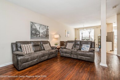 04_16FrostLane_10001_LivingRoom_HiRes