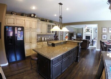 21601 W 98th Terrace, Lenexa, KS 66220 - photo 3