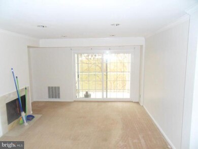 5 Pickering Ct unit 101, Germantown, MD 20874 - photo 3