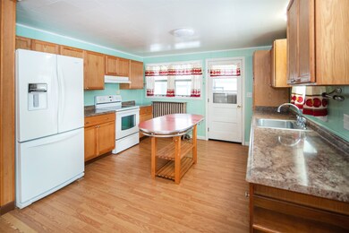 183 Clarendon Ave, West Rutland, VT 05777 - photo 2