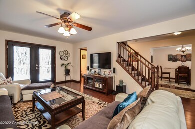 811 Lower Mountain Dr, Effort, PA 18330 - photo 5