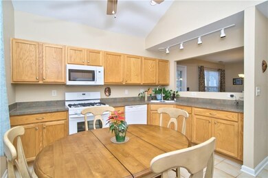 12791 Brewton St, Fishers, IN 46038 - photo 4