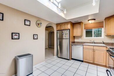 Kitchen Pic 3