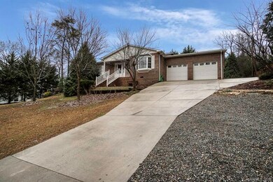 166 Heavenly Dr, Statesville, NC 28625 - photo 2