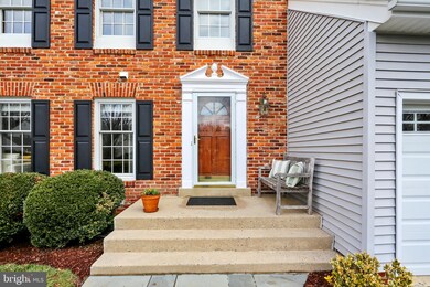 12436 Goldfinch Ct, Potomac, MD 20854 - photo 3