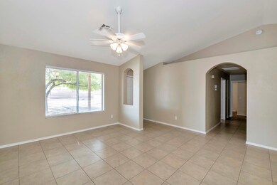 Entry Livingroom 2