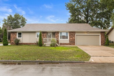 108 Raintree St, Nixa, MO 65714 - photo 2