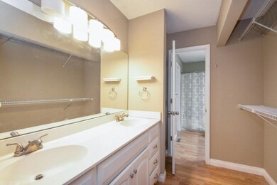 07_2502BristolTerracde_8_Bathroom_LowRes
