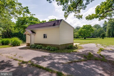 7710 Babikow Rd, Rosedale, MD 21237 - photo 5