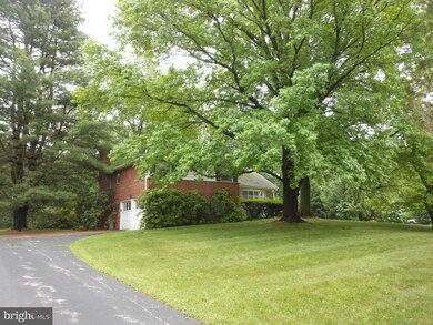 241 Country Rd, Berwyn, PA 19312 - photo 2