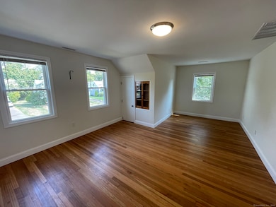 22 Culver Ln unit 2, North Haven, CT 06473 - photo 3