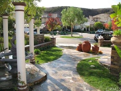 Front yard looking to Cul-de-sac and park next doo