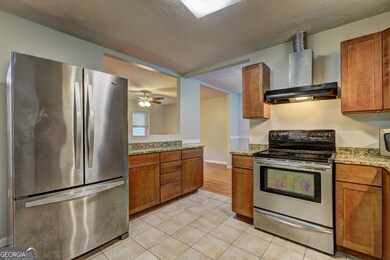 3681 Chestnut Lake Ct, Jonesboro, GA 30236 - photo 5