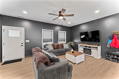 144 Pacific Ave, Osawatomie, KS 66064 - photo 6