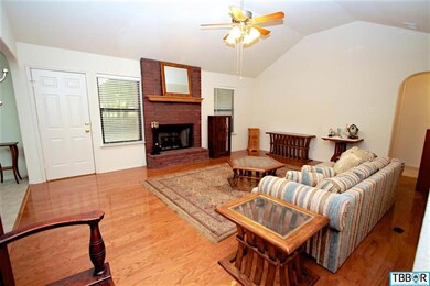 870 Sunset Dr, Copperas Cove, TX 76522 - photo 4