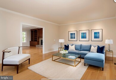 4903 Oakcrest Dr, Fairfax, VA 22030 - photo 6