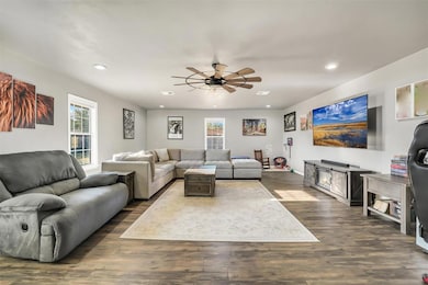 208 Mockingbird Dr S, Altus, OK 73521 - photo 5