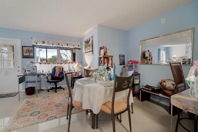 107 Lake Pine Cir unit D-2, Greenacres, FL 33463 - photo 5