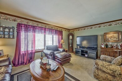 858 Sheldon Ave, Aurora, IL 60506 - photo 3