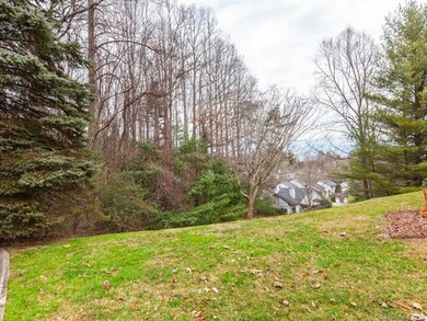 224 Cheyenne Ct, Asheville, NC 28803 - photo 5