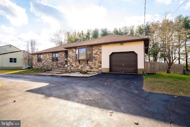 9 Leshin Ln, Hightstown, NJ 08520 - photo 4