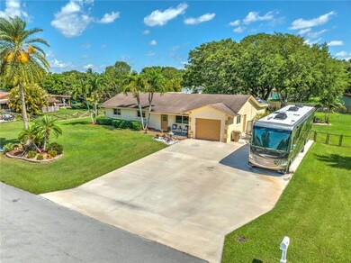 13701 SW 37th Ct, Davie, FL 33330 - photo 6