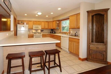 304 Rustic Ln, Algonquin, IL 60102 - photo 7