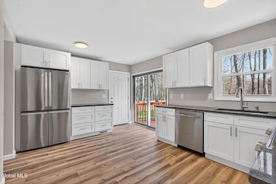 203 Woodscape Dr, Albany, NY 12203 - photo 3