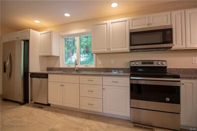 4782 Chestnut Hill Rd, Center Valley, PA 18034 - photo 6