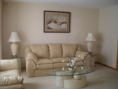 1823 Cambridge Dr, Carpentersville, IL 60110 - photo 4