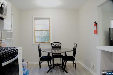 471 Ryders Ln, East Brunswick, NJ 08816 - photo 4