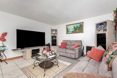 917 N Nina Dr, Mesa, AZ 85201 - photo 4