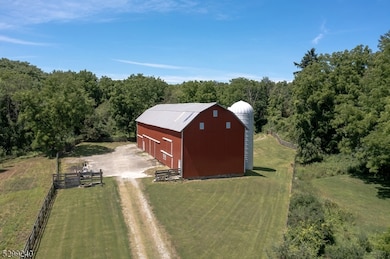 154 Meadows Rd, Lafayette, NJ 07848 - photo 3