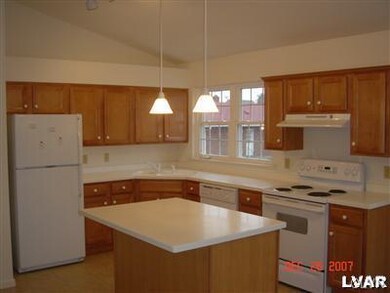 1011 S Lumber St unit 2, Allentown, PA 18103 - photo 2