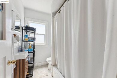 2823 11th Ave unit B, Oakland, CA 94610 - photo 7