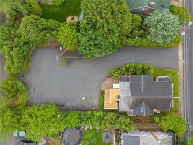 923 Brookside Rd, Allentown, PA 18106 - photo 4