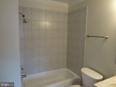 2109 Old Landing Way unit 17-5, Woodbridge, VA 22191 - photo 7