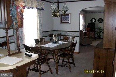 458 4th St, Taneytown, MD 21787 - photo 5