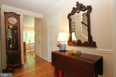 13414 Sand Rock Ct, Chantilly, VA 20151 - photo 3