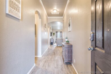 4063 S 214th East Ave, Broken Arrow, OK 74014 - photo 3