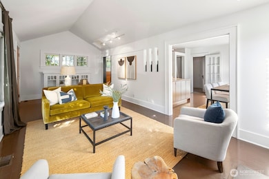 3618 Whitman Ave N, Seattle, WA 98103 - photo 4