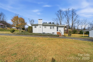 940 Meadowlane Dr NW, Lenoir, NC 28645 - photo 3